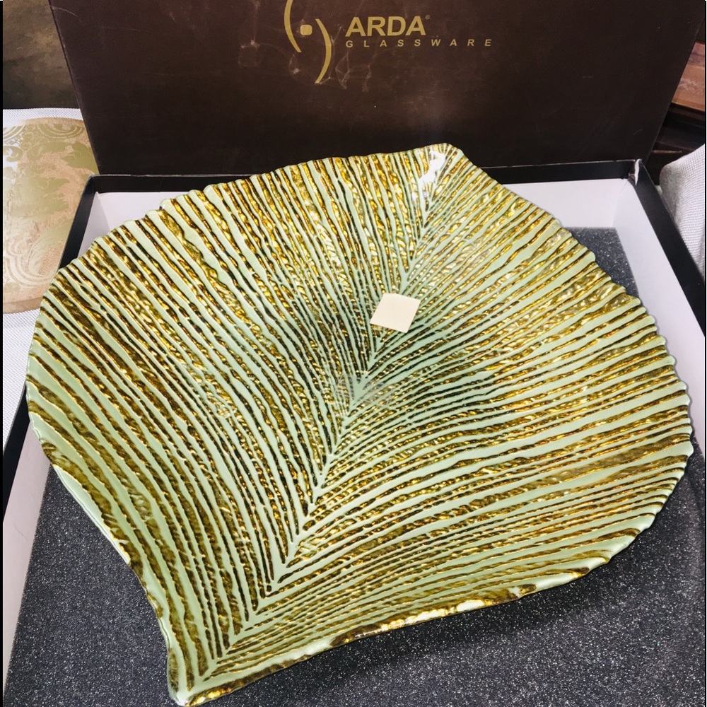 ARDA glassware 19” leaf platter